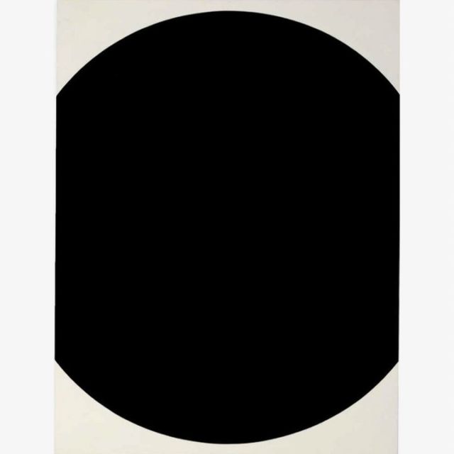 .
Ellworth Kelly
1923 - 2015
Black Curve - 1968

#art #centennial #elsworthkelly #americanabstraction #americanartist #exploringform #color #abstractart