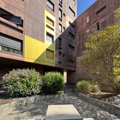 .
18 ans après
Logements ZAC Massena
Paris 13°
2007

Merci pour les photos : @odilevdw 

#architecture #frenchtouch #habitat #housing #logements #facade #design #art #photography #city #urbanscape #skyline #architect #golden #concrete #instagood #primeshots #visualgang #photohunt #instadaily
#archicool #paris #archiporn #designboom
#aldricbeckmann